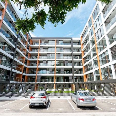 Spacious One Bedroom Apartment In Newmarket Auckland Exterior photo