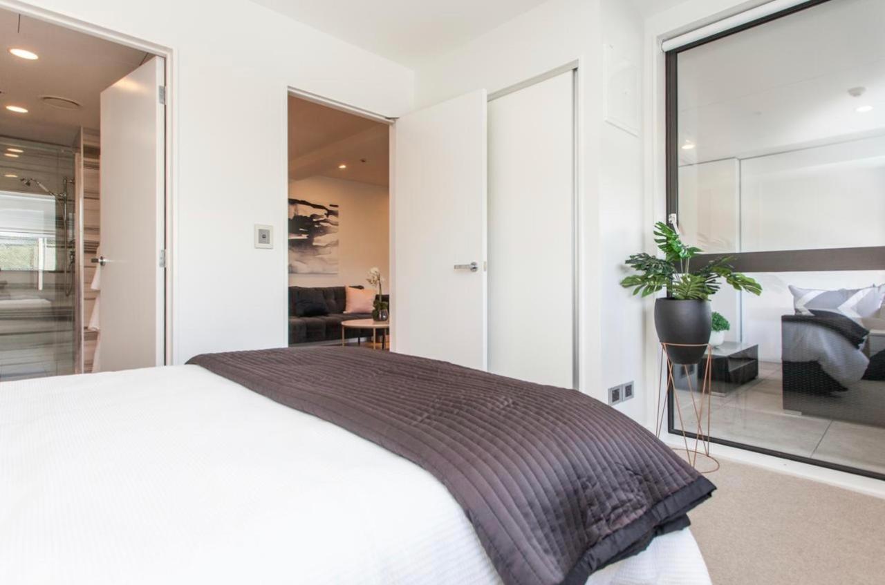Spacious One Bedroom Apartment In Newmarket Auckland Exterior photo